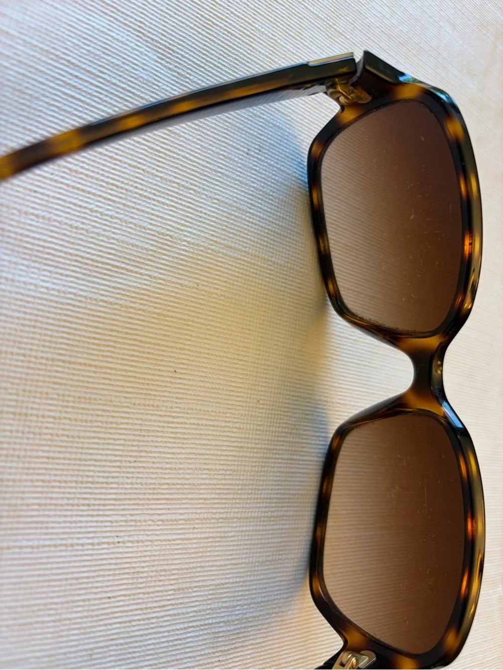Coach Tortoiseshell Frame Sunglasses - Dark Brown / Amber